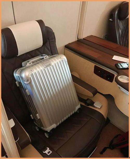 明星用的行李箱多大