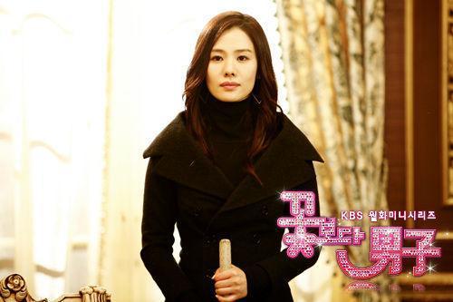 女明星古早发型,女明星们的经典发型回顾