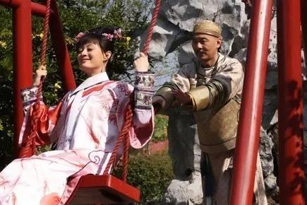 嫔妃吃瓜大合集,嫔妃吃瓜大合集揭秘宫廷秘闻