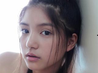 国产网红美人美乳诱惑,美人与美乳的诱惑魅力